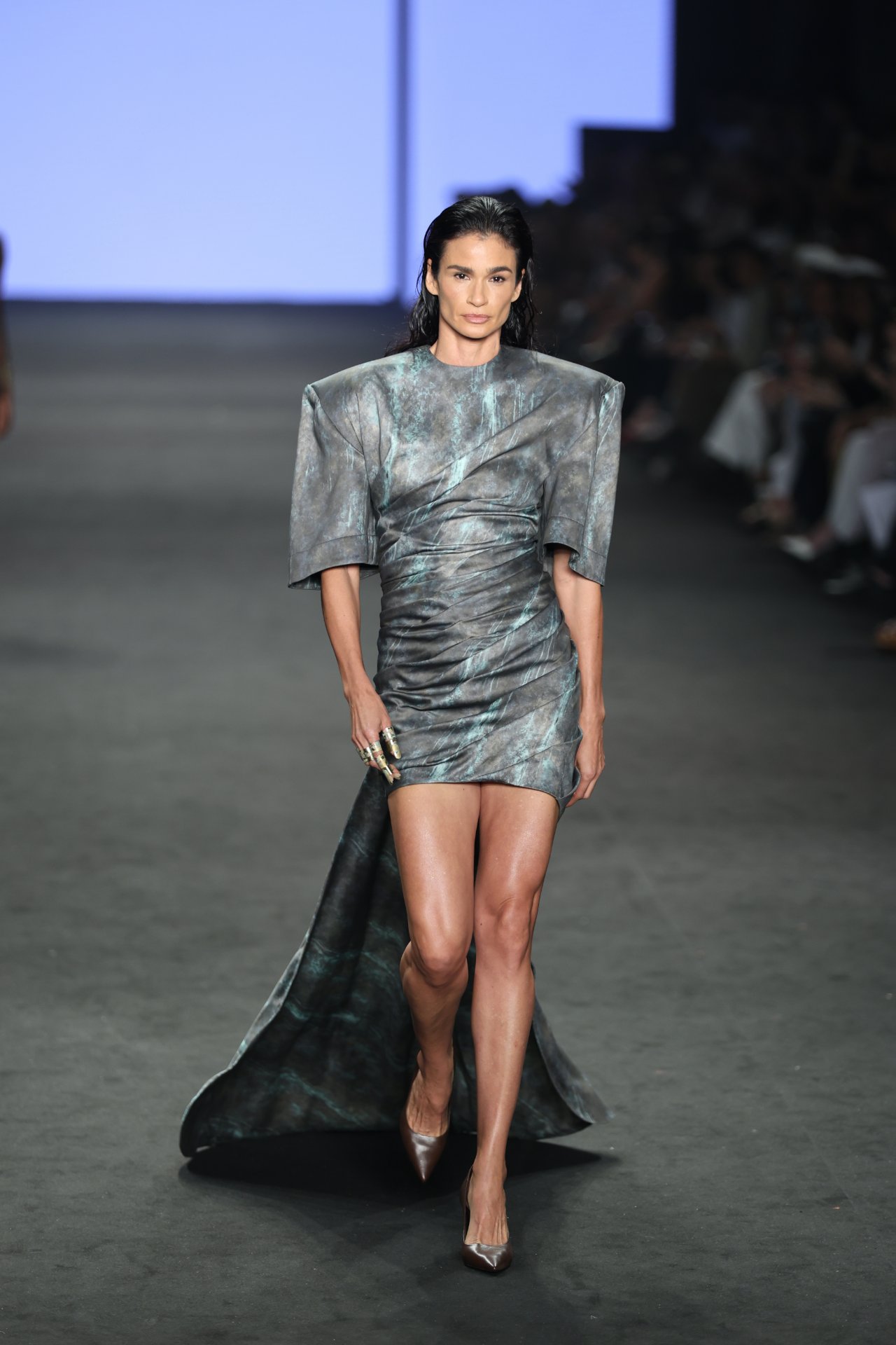 Carol Ribeiro no desfile da Normando (Foto: Daniel Pinheiro/Brazil News)