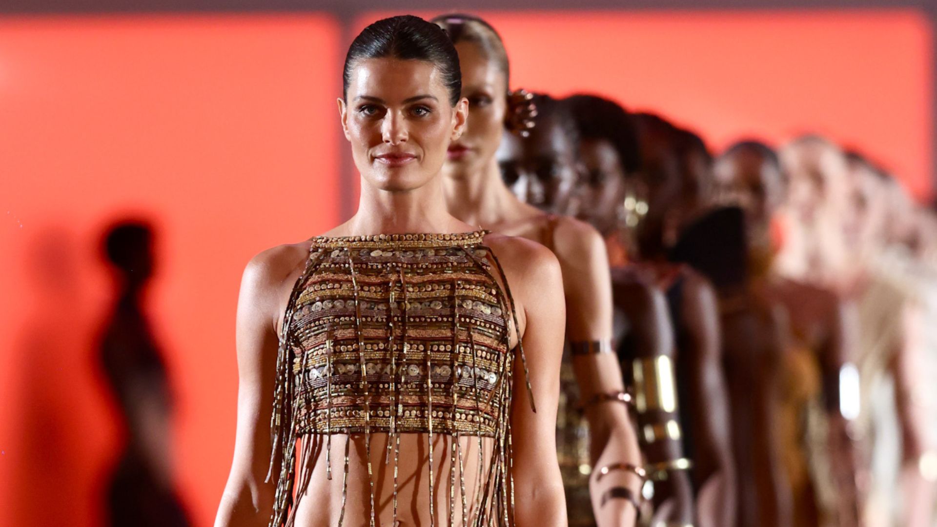 Isabeli Fontana no desfile de Lenny Niemeyer (Foto: Roberto Filho/Brazil News)