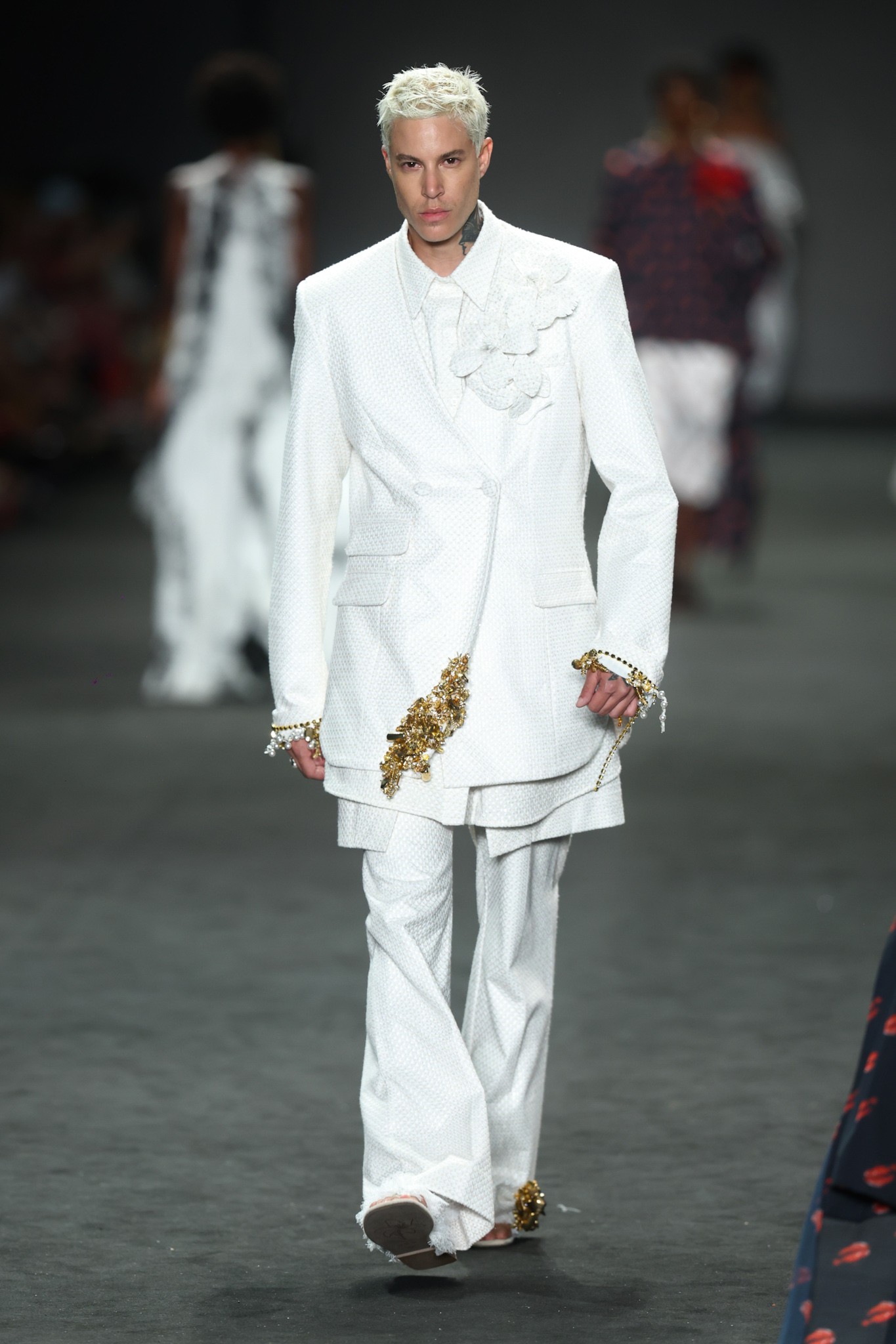 Sam Porto no desfile da marca Apartamento 03 (Foto: Roberto Filho/Brazil News)