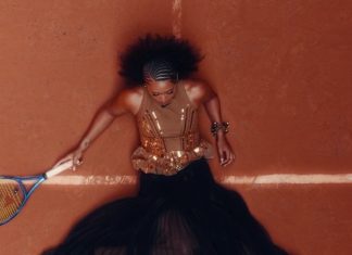 Naomi Osaka transforma quadra de tênis de Roland Garros em desfile de alta-costura. Veja detalhes dos looks Naomi Osaka em ensaio feito com o look que jogou em Rolland Garros (Foto: @misterfifou & @seebasschin/Reproduão/Instagram)