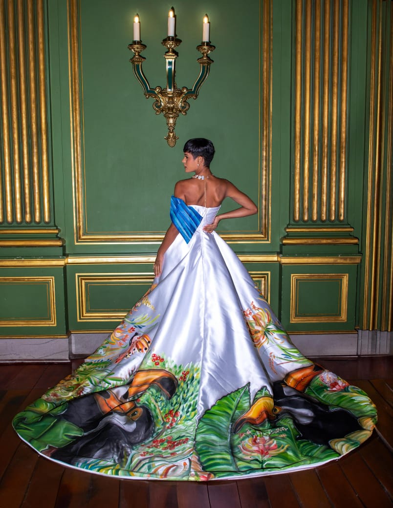 Vestido assinado mpor Maísa Gouveia (Foto: Divulgação)