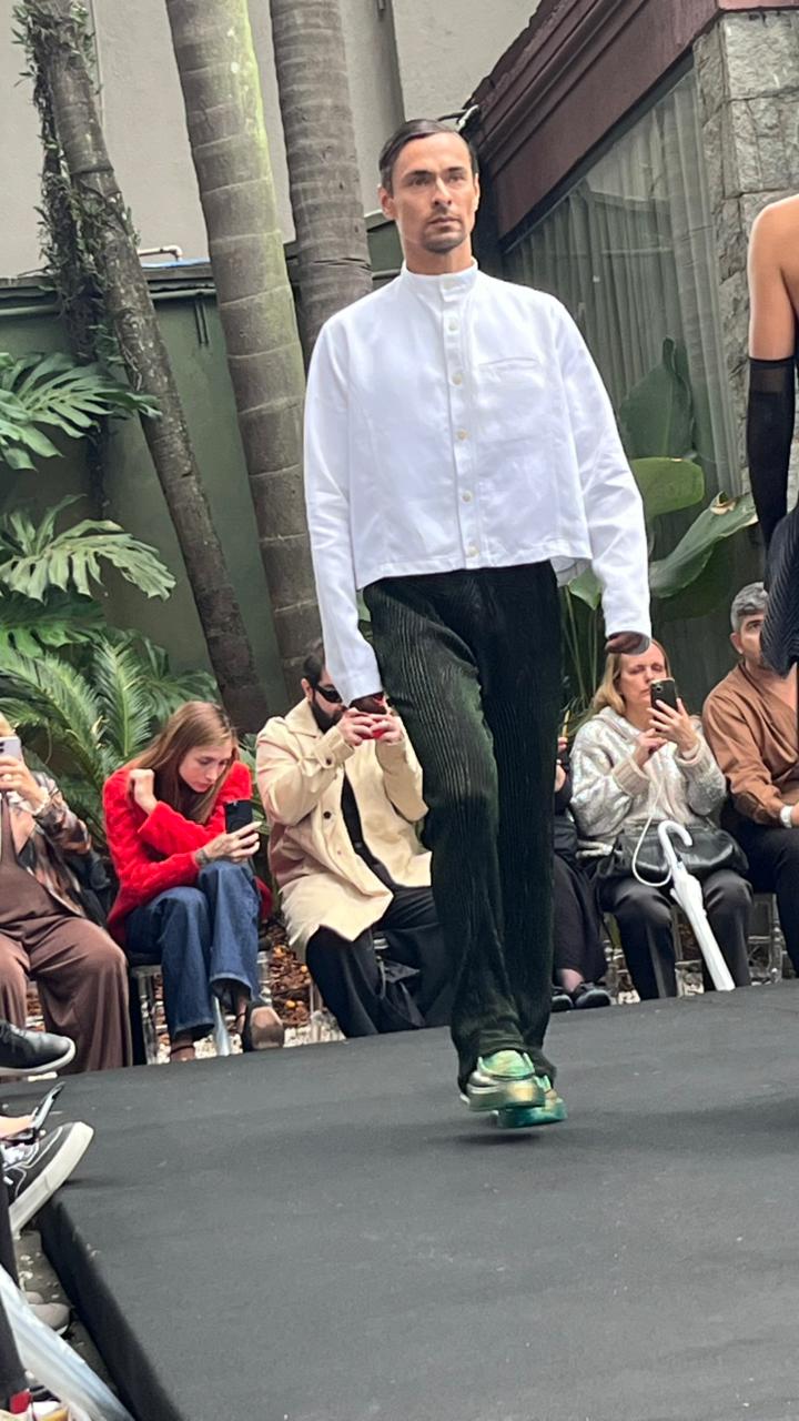 Desfile de Lino Villaventura (Foto: Rosângela Espinossi)