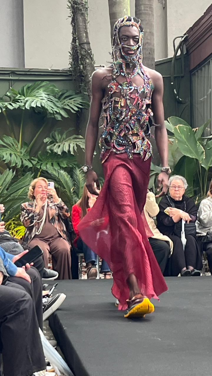 Desfile de Lino Villaventura (Foto: Rosângela Espinossi)