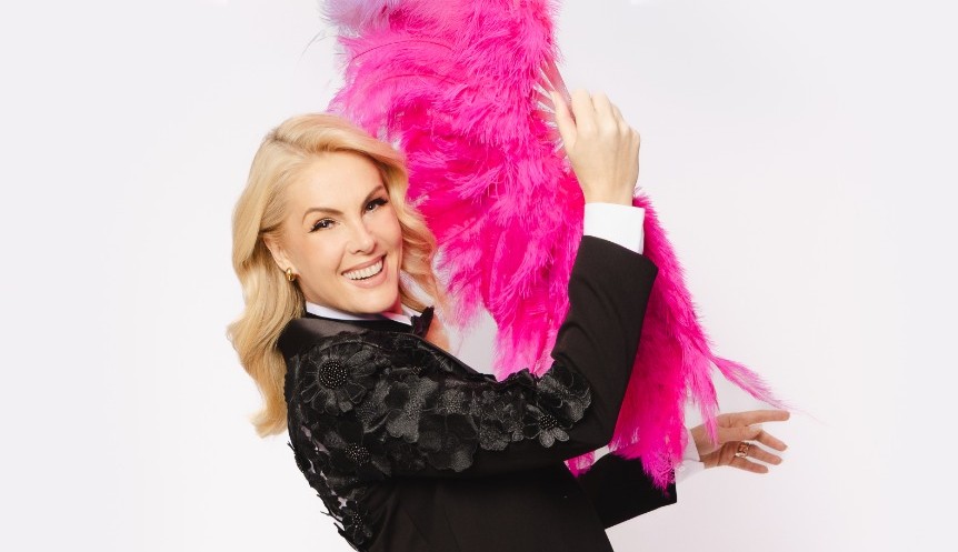 Ana Hickmann com look Vitor Zerbinato (Foto: Divulgação)