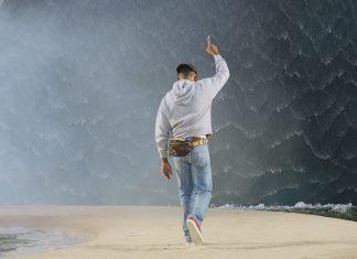 Moda masculina: Louis Vuitton cria ondas artificiais em Paris para o dândi surfista de Pharrell Williams. YSL propõe luxo contido Pharrell Williams no fim do desfile da Louis Vuitton (Foto: Divulgação)