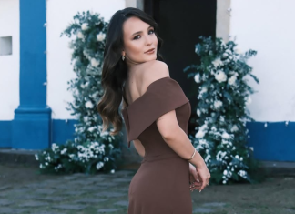 De madrinha de casamento a brasilcore: famosas mostram como usar cor marrom Larissa Manoela (Foto: @larissamanoela/Instagram/Reprodução)