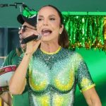 Jogo do Brasil no Maracanã: Ivete Sangalo usa body com 33 mil cristais e desenho trompe-l’œil, que realça a silhueta Ivete Sangalo no Maracanã (Foto: Victor Chapetta/Brazil News)