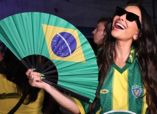 Com animal print, cristais e cropped, Sabrina Sato, Virgínia e Bruna Biancardi mostram como torcer pelo Brasil com estilo na Copa do Mundo Sabrina Sato (Foto: Roberto Filho/Brazil News)