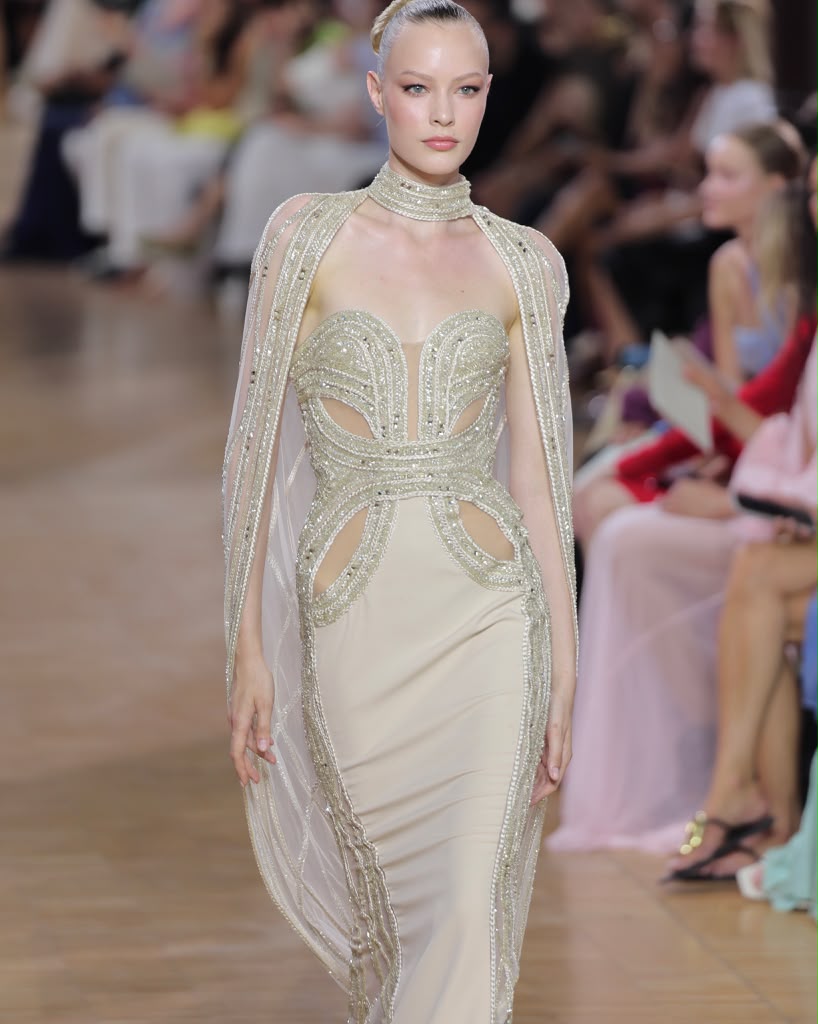 Desfile Tony Ward (Divulgação)