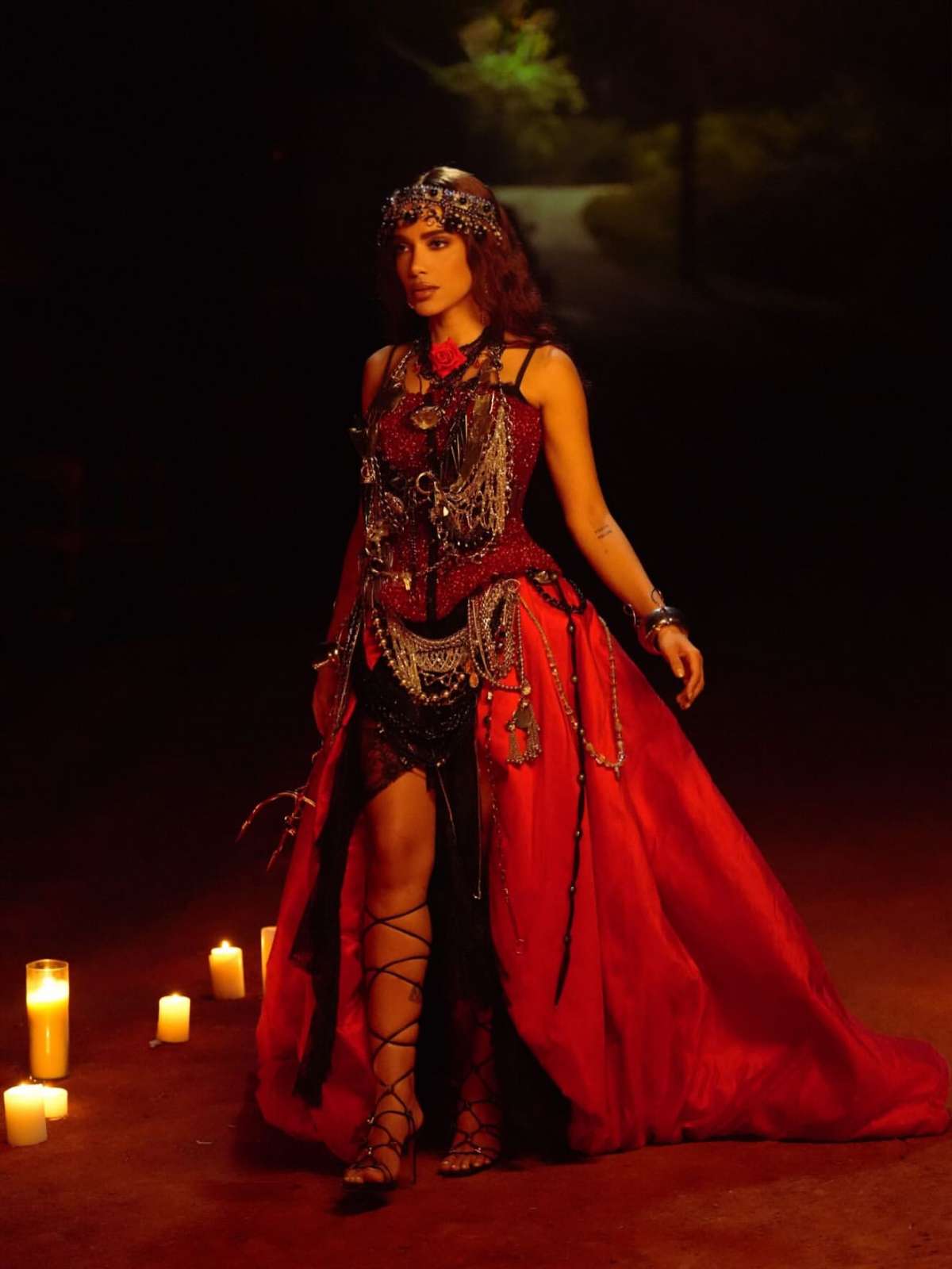 Anitta em Equilibrivm 2 (Foto: Reprodução)