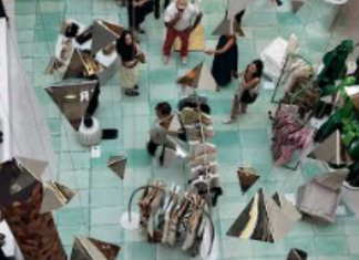Brasil ocupa a La Samaritaine com moda, designer e arte contemporânea no verão de Paris (Foto: Rosângela Espinossi)