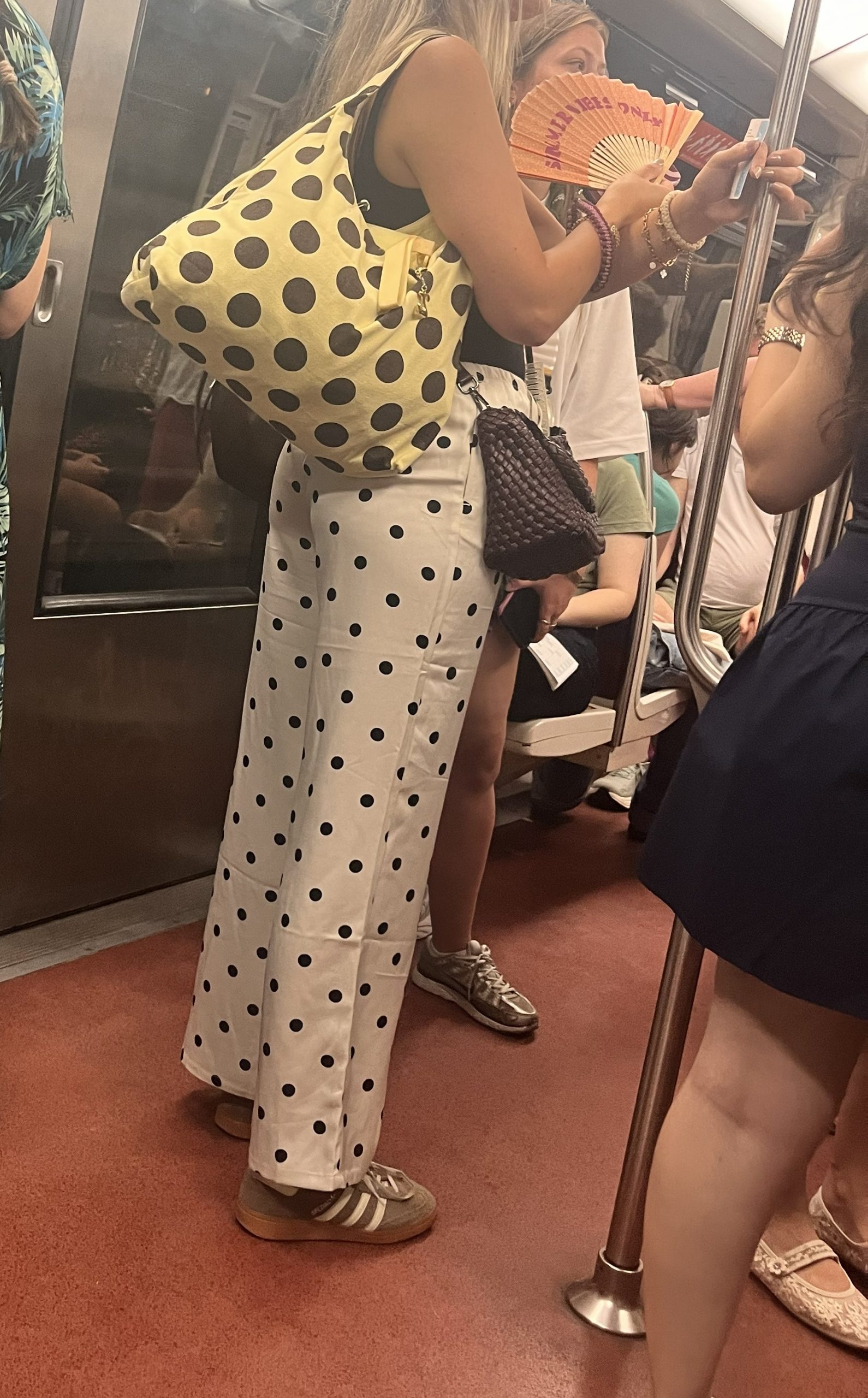 Estampas de poás no verão de Paris (Foto: Rosângela Espinossi)
