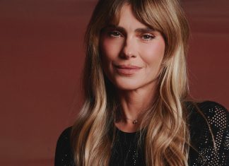 Carol Dieckmmann usa look de renda preto em evento da Louis Vuitton em SP; veja produções dos convidados Carolina Dieckmmann (Foto: Leca Novo / @lecanovo/Divulgação)