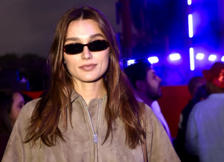 Sasha compôs looks minimalistas com 2 jaquetas em tons terrosos para show da Ivete e Cirque du Soleil Sasha (Foto: Brazil News)