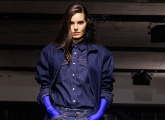 Camila Queiroz, Isabeli Fontana, Carolina Dieckmmann e mais famosas de all jeans em desfile Camila Queiroz (Foto: Patrícia Devoraes/Brazil News)