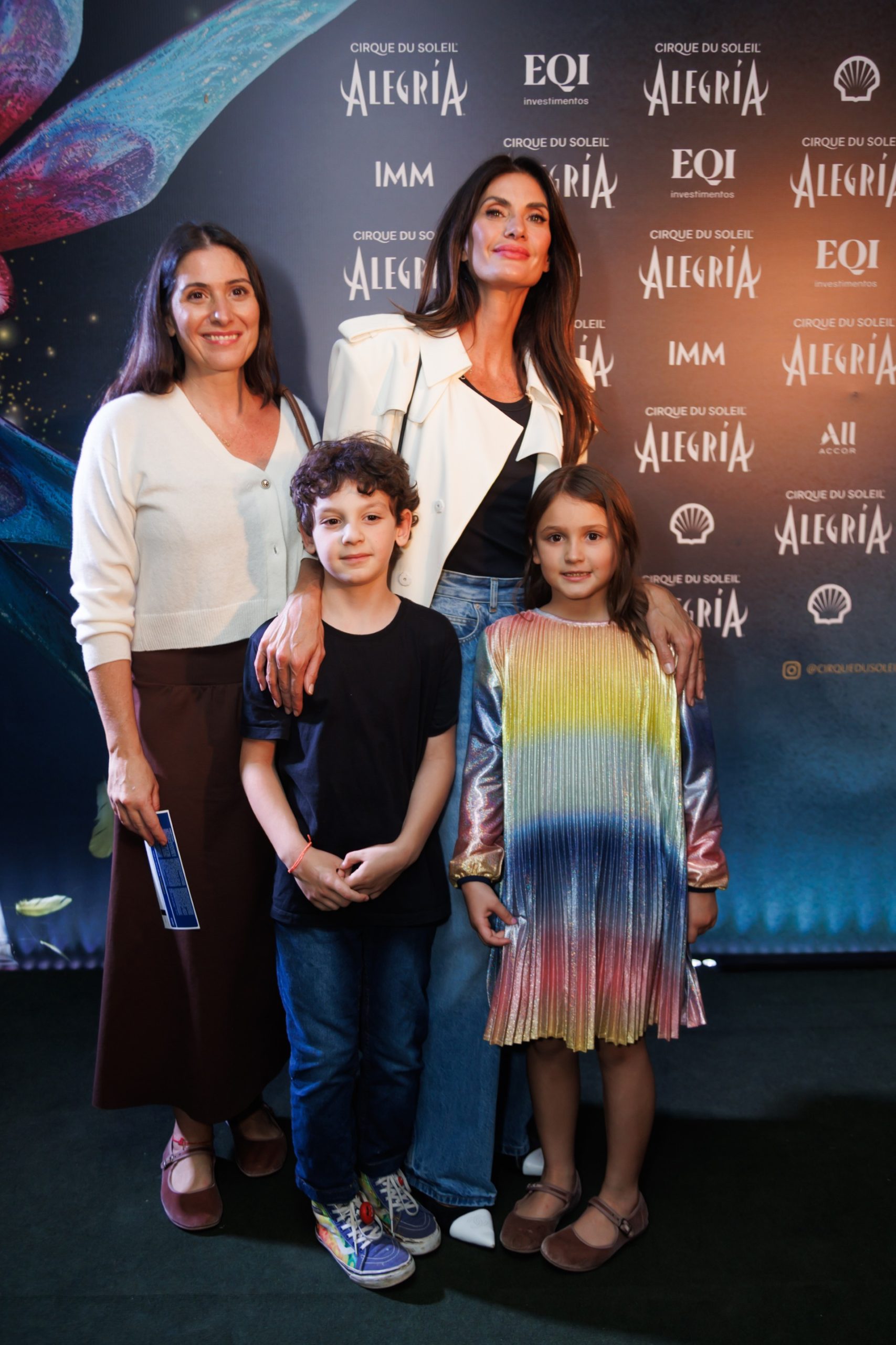 Isabella Fiorentino e familiares (Foto: Modelo Luciana Curtis (Foto: Patricia Devoraes/Brazil News)