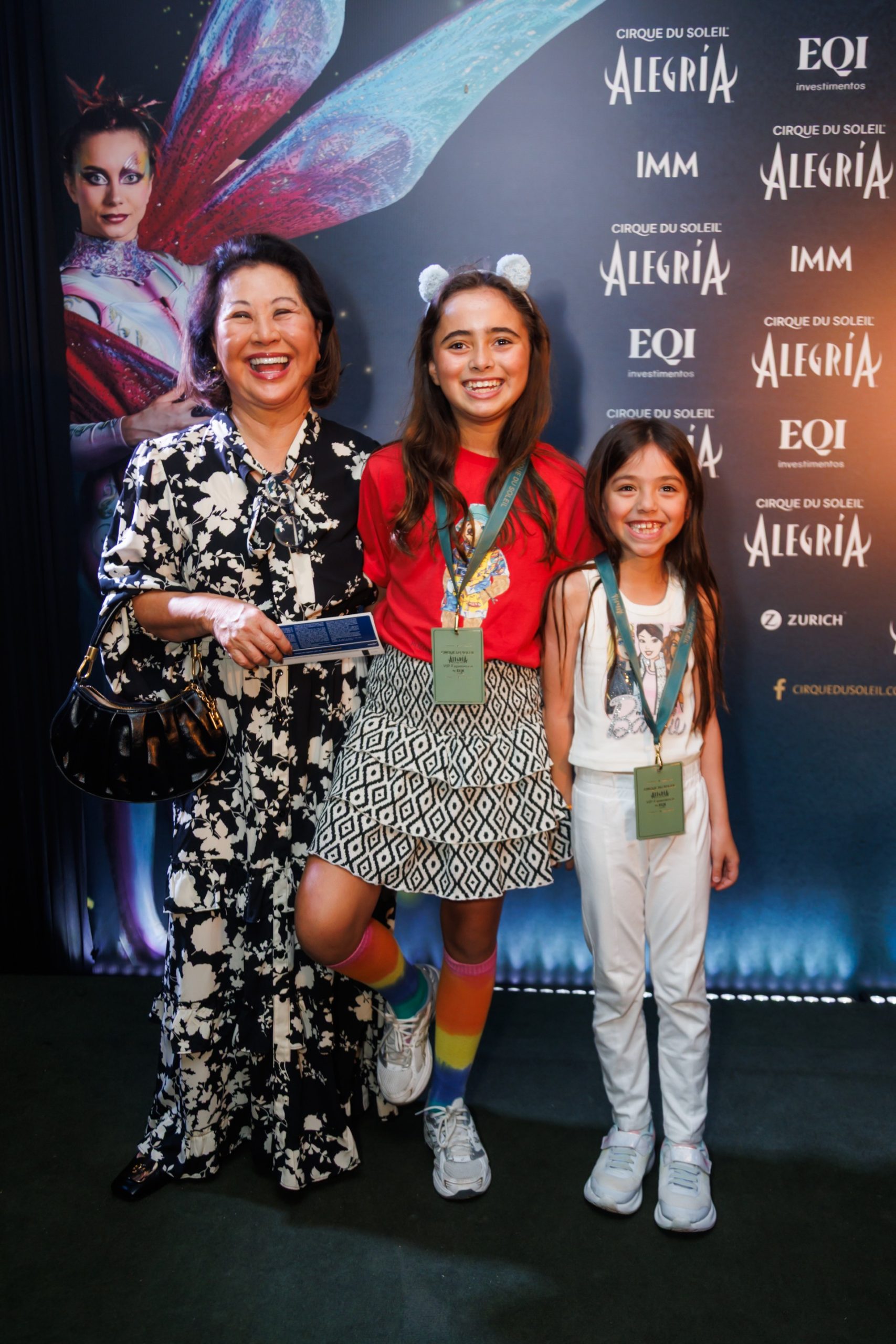 Dona Kika Sato e as netas Manu e Zoe (Foto: Patricia Devoraes/Brazil News)