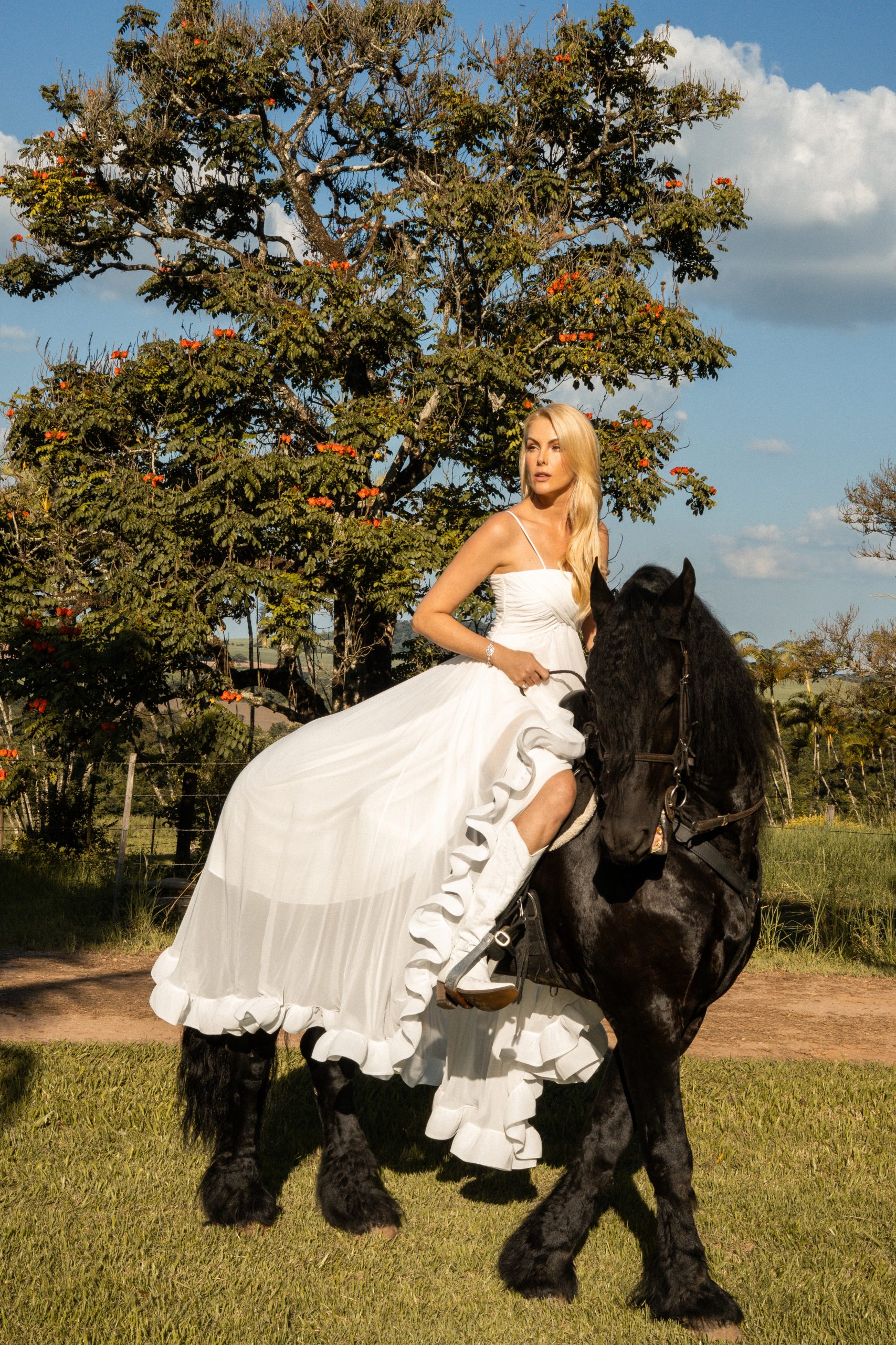 Ana Hickmann em ensaio de foto pré-casamento (Foto: Dano e Nison Versatti/Divulgação)