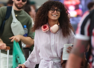 Aerolook: Taís Araújo prova ar estiloso do conjunto listrado tipo pijama em viagem para Milão Taís Araújo (Foto: Victor Chapetta/Brazil News)