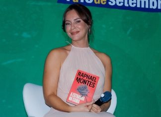 Paolla Oliveira vai à Bienal do Livro em SP com vestido franzido de R$ 5,6 mil para falar sobre “A Estranha na Cama”, de Raphael Montes Paolla Oliveira (Foto: Clayton Felizardo/Brazil News)