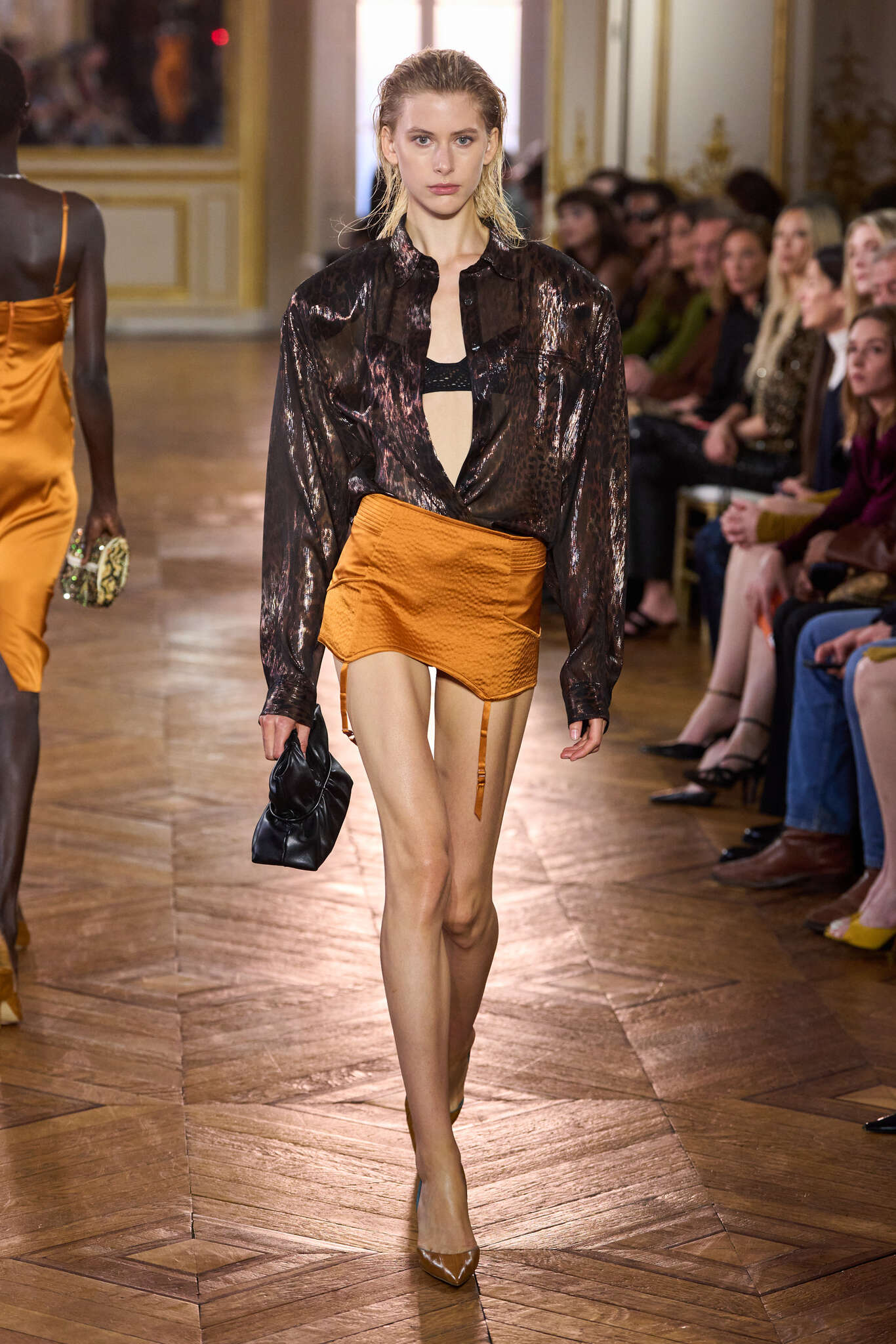 Desfile Balmain primavera-verão 2027 (Foto: Divulgação)