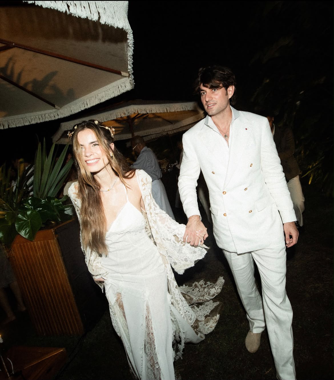Conor Kennedy e Giulia Be com vestido da Casa Amarela por Yolancris (Foto: Rod Sack/Divulgação)