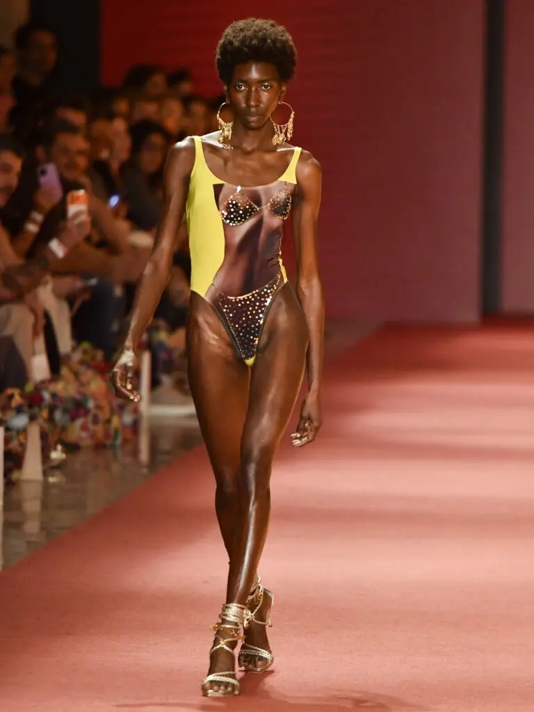 Anna Lumiar para Amir Slama (Foto: Agência Fotosite/Divulgação/Joy Management)