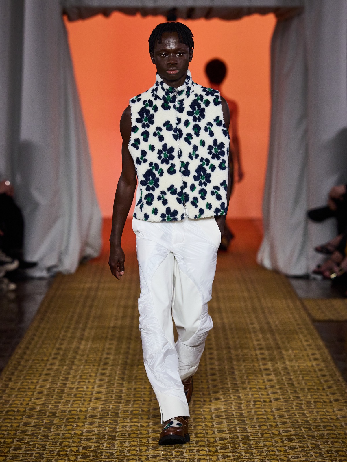 Mouhamed Diop para Alexandre Herchcovitch (Foto: Agência Fotosite/Divulgação/Joy Management)