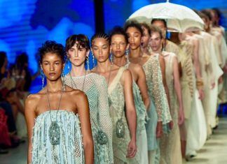Do oversized ao patchwork e babados: confira 9 tendências fashion desfiladas no SPFW Desfile Catarina Mina (Foto: Eduardo Martins/Brazil News)