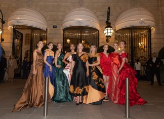 Grife brasileira Maísa Gouveia apresenta moda festa em desfile no Hotel Ritz, em Paris Desfile Maísa Gouveia em Paris (Foto: Cássia Santos/Divulgação)