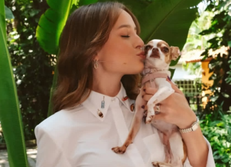 Truque de styling: Larissa Manoela atualiza camisa branca com broches para o programa ‘É de Casa’ Larissa Manoela (Foto: @larissamanoela/Instagram/Reprodução)