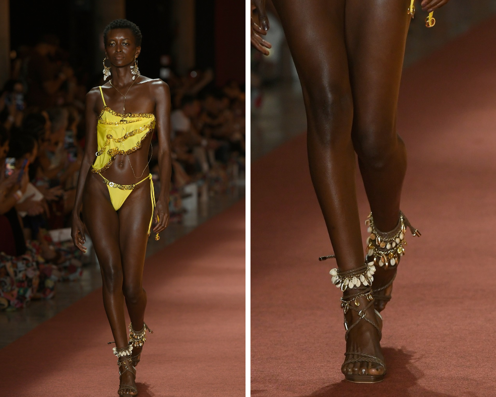 Desfile Amir Slama com sandália Luz da Lua (Foto: Fernanda Calfat/Divulgação)