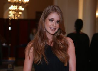 Marina Ruy Barbosa aposta em longo preto com fenda da Dolce & Gabbana