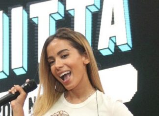 Anitta estreia programa com look Versace de R$ 10,5 mil Anitta (Fotos: Agnews)