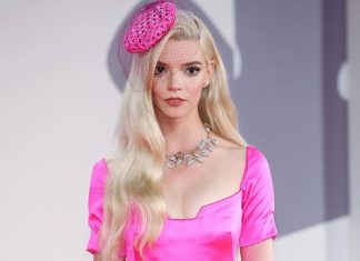 Festival de Veneza: veja 13 looks matadores do “red carpet” Anya Taylor-Joy (Foto: Reprodução/Instagram/@anyataylorjoy)