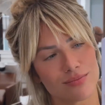 Gio Ewbank e Sophia Abrahão apostam em franja cortininha Giovanna Ewbank (Foto: @gioewbank/Instagram/Reprodução)