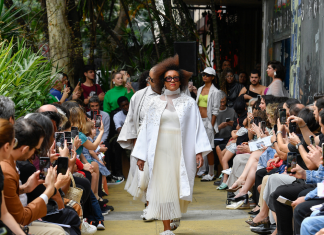 SPFW: estilista desfila sua expertise em prédio icônico de SP Desfile Fernanda Yamamoto (Foto: Marcelo Soubhia/ @agfotosite)