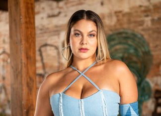 “Comprei meu 1º jeans aos 21 anos”, diz top plus size argentina Mica Del Fuego (Foto: Paulo Guimarães/Divulgação)